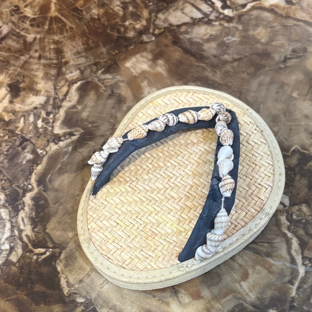 🟢10/$10 - nautical seashell sandal coaster